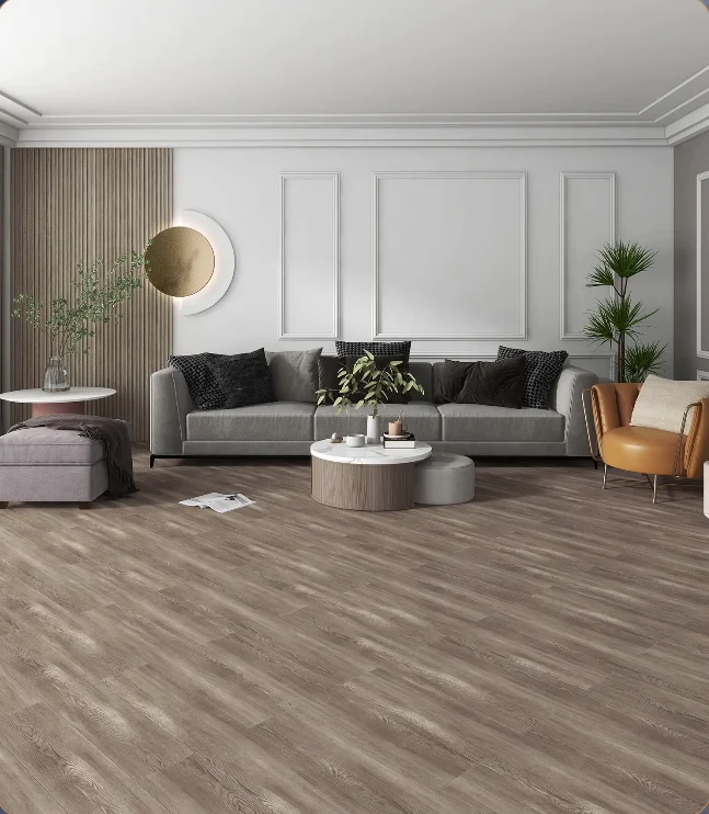 Wohnraum mit grau-braunem Vinylboden in Holzoptik